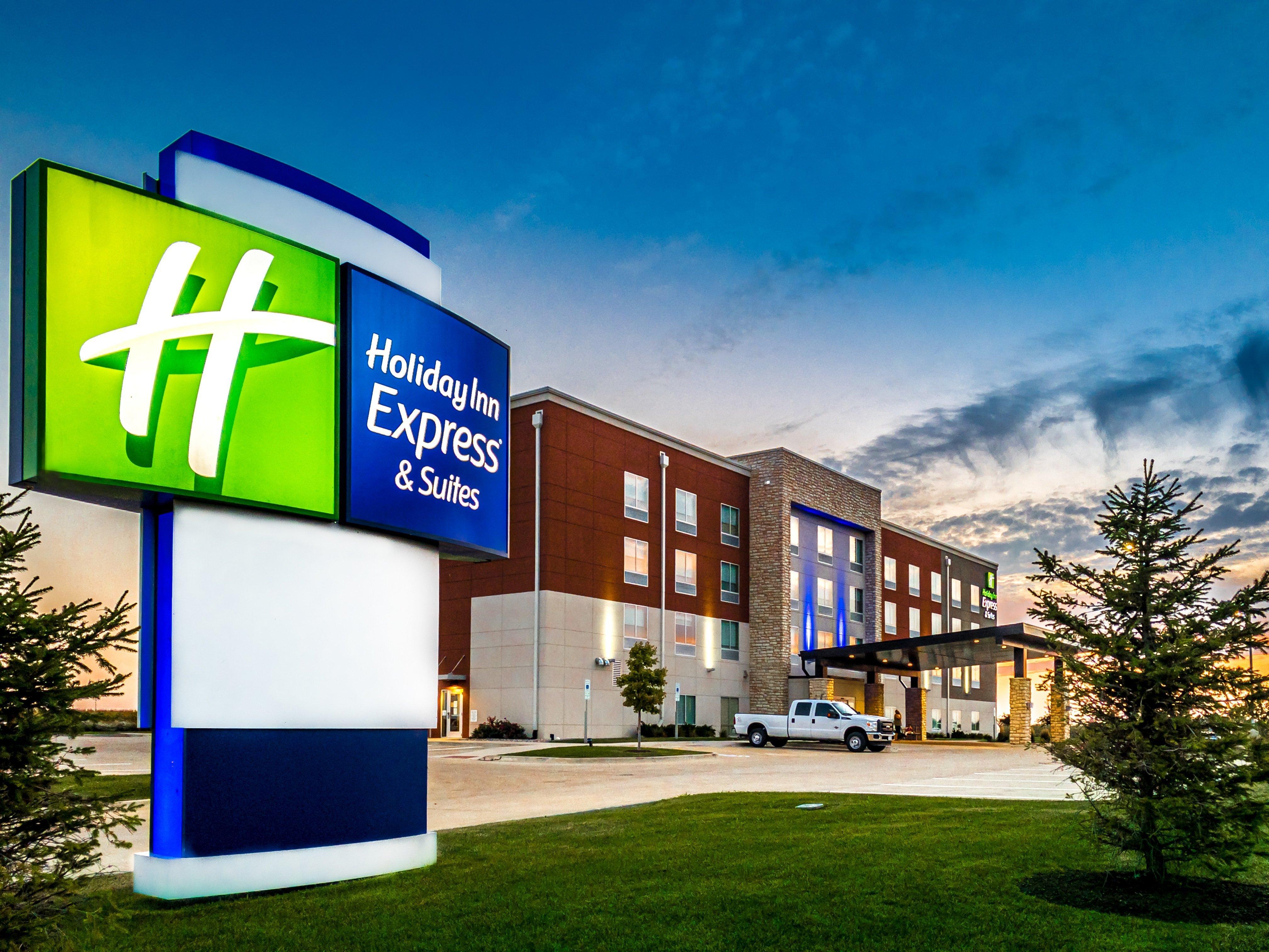 Holiday Inn Express & Suites - Rantoul By Ihg Экстерьер фото
