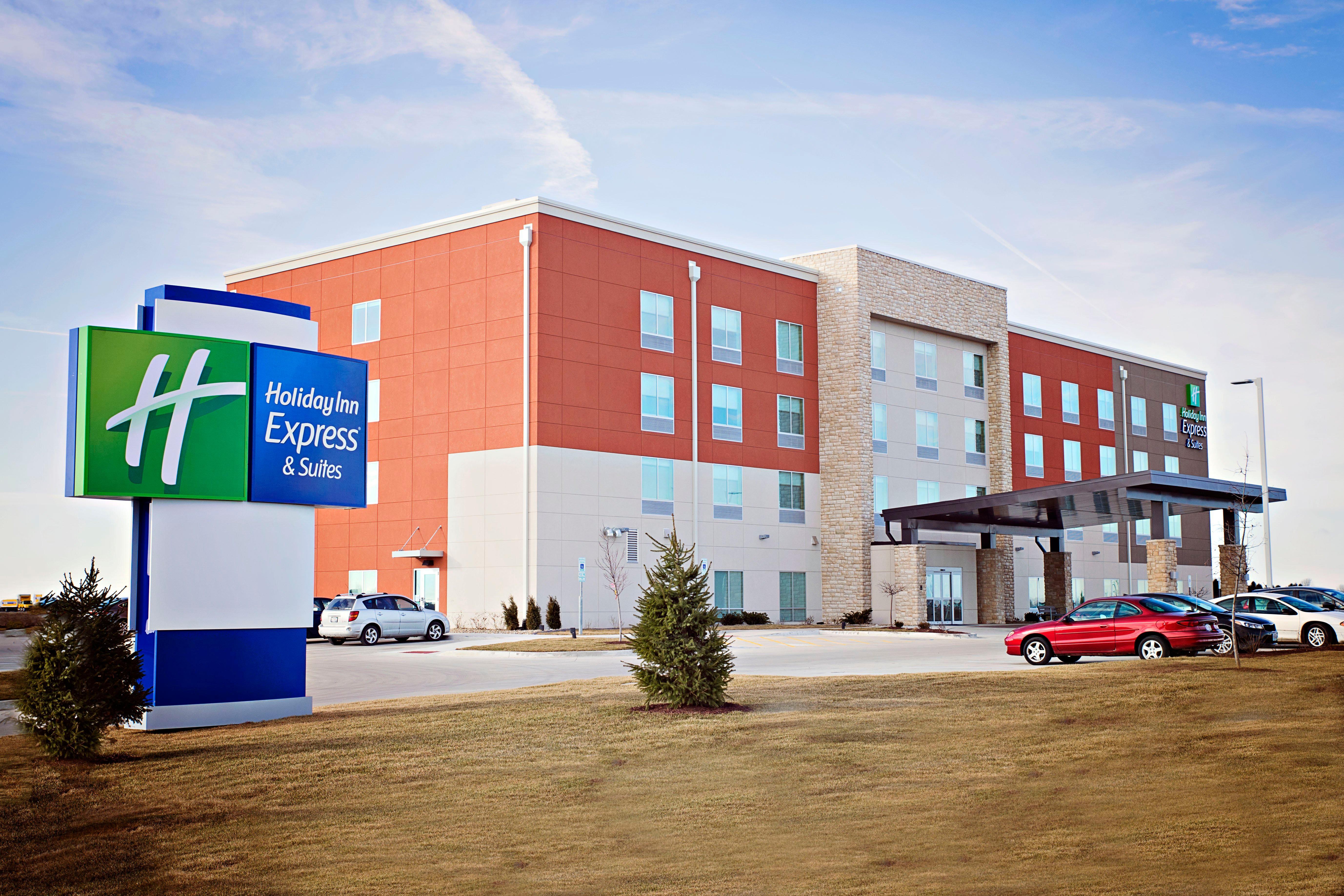 Holiday Inn Express & Suites - Rantoul By Ihg Экстерьер фото