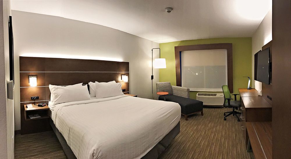 Holiday Inn Express & Suites - Rantoul By Ihg Экстерьер фото